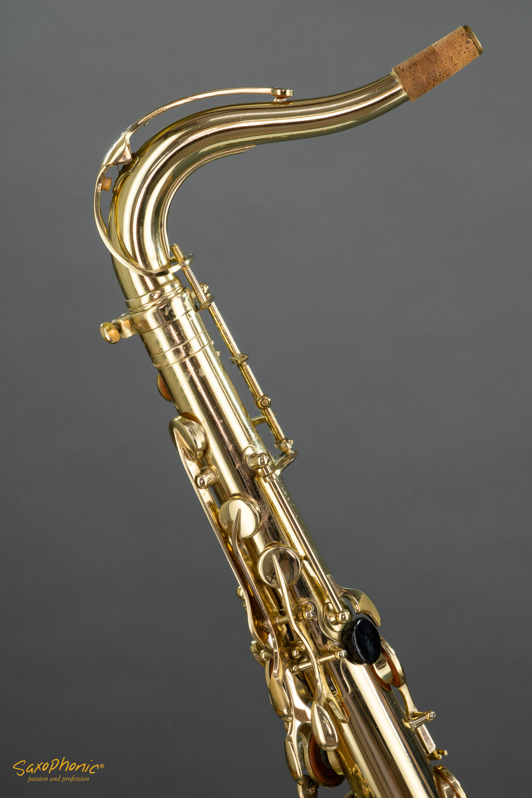 **In stock** Tenor Saxophone Henri SELMER Paris Series III, lacquered with engraving, from first owner, 643xxx,