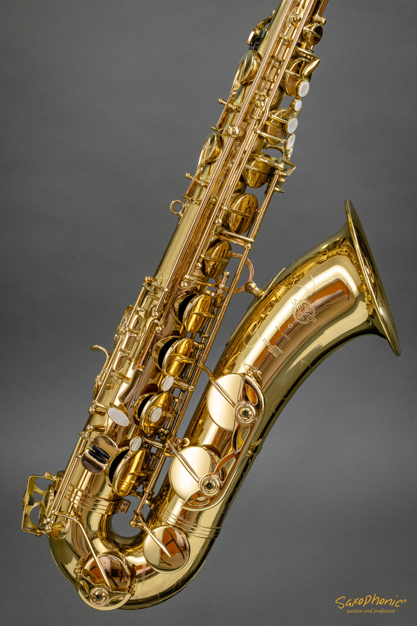**In stock** Tenor Saxophone Henri SELMER Paris Series III, lacquered with engraving, from first owner, 643xxx,
