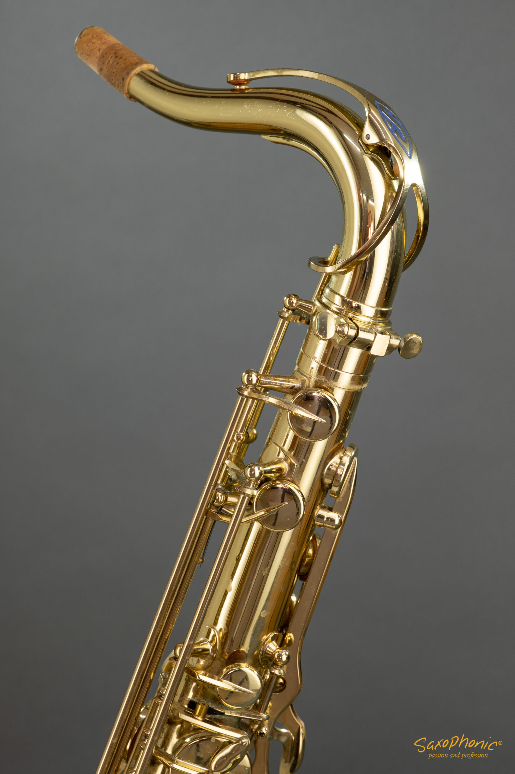 **In stock** Tenor Saxophone Henri SELMER Paris Series III, lacquered with engraving, from first owner, 643xxx,